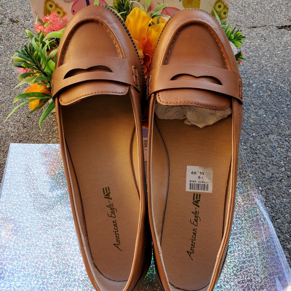 American Eagle Size 9 Loafers